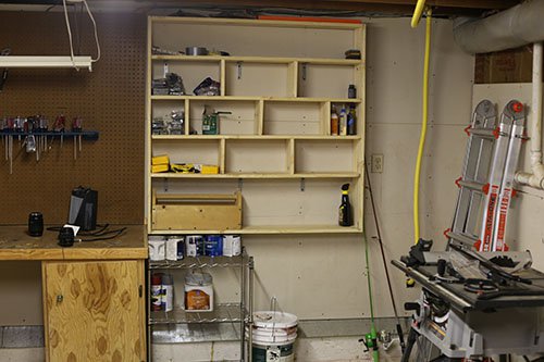 garage-wallshelf-organizing