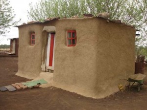 tiny-home-mud-diorama